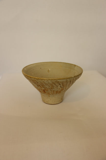 M0025 white bowl